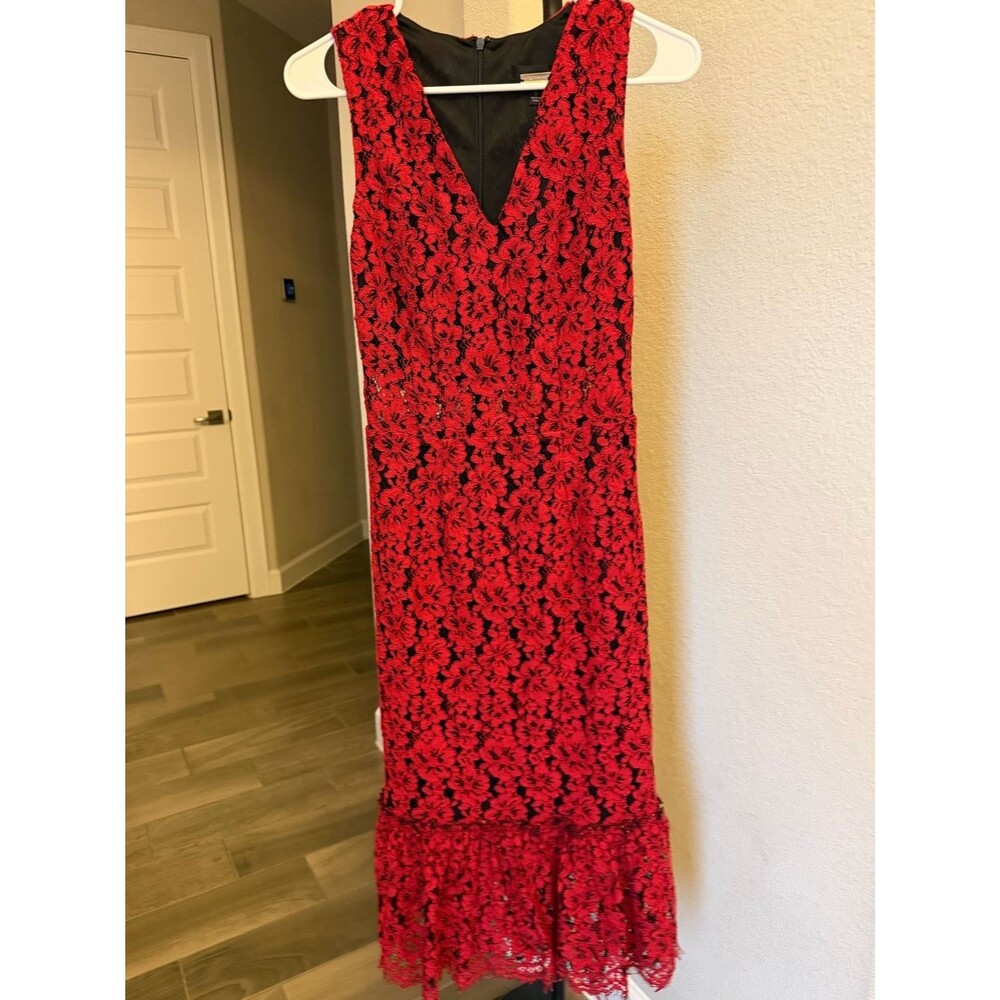 Alexia Admor Red and Black Lace V-Neck Midi Dress S